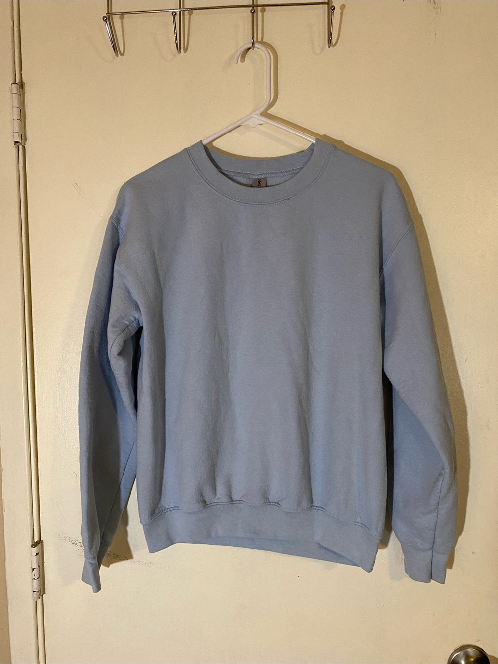 Gildan Light Blue Men's Crewneck Sweatshirt - Classic Pullover